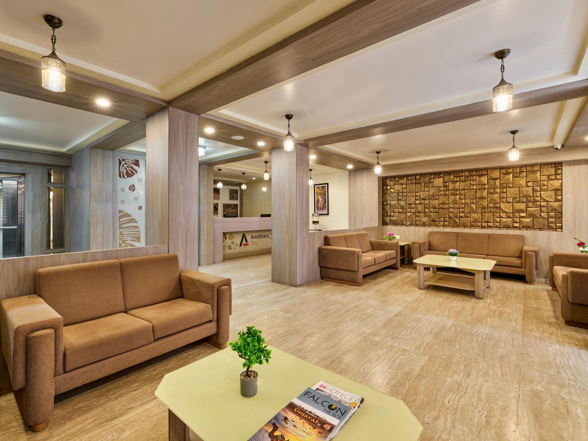 อมิธารา สเตย์ Hotel ชาซันเกอร์ ภายนอก รูปภาพ
